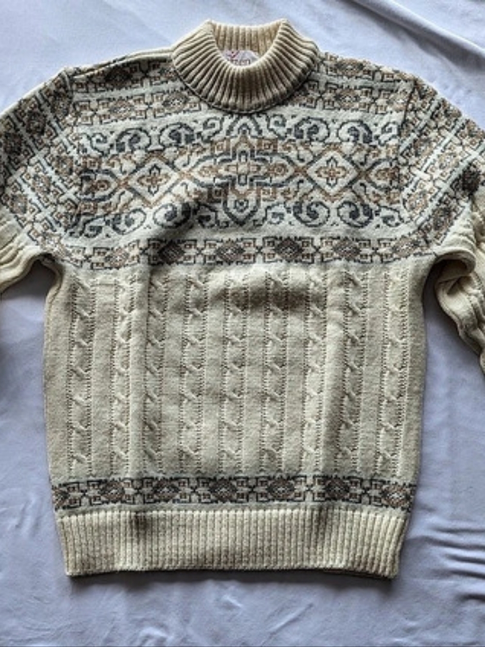 Jantzen Geometric Knit Sweater in Cream & Blue Size Medium Vintage